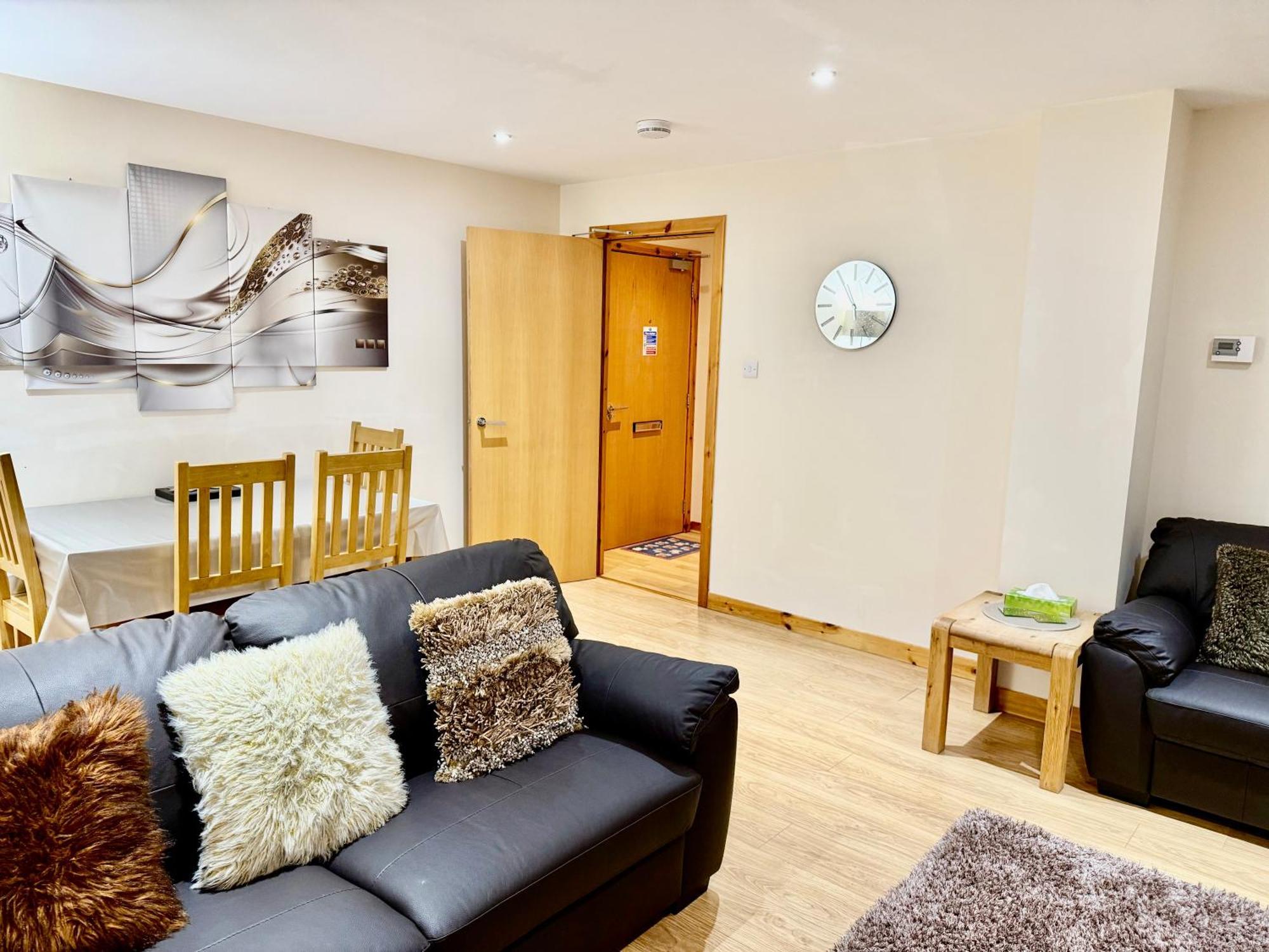 Azim And Suzi'S City Centre Apartment Inverness Exterior foto