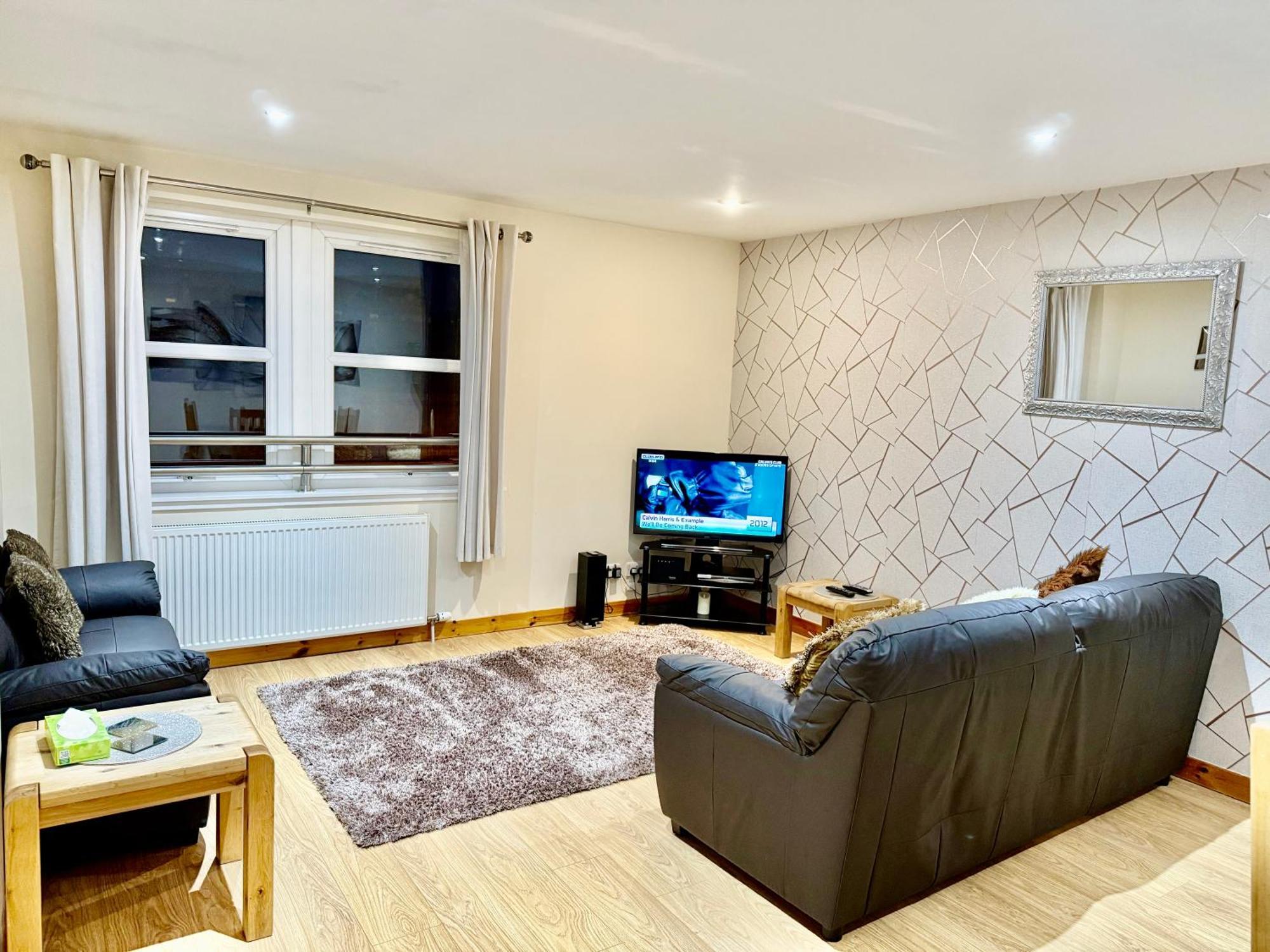 Azim And Suzi'S City Centre Apartment Inverness Exterior foto